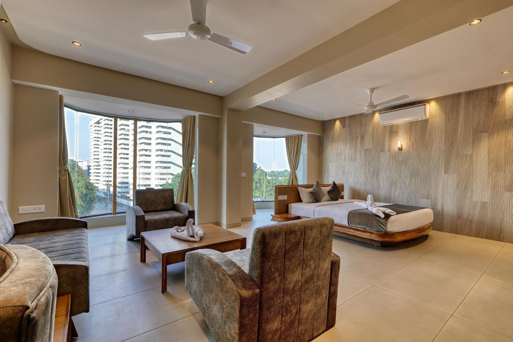 Artilla Inn Ahmedabad Ngoại thất bức ảnh