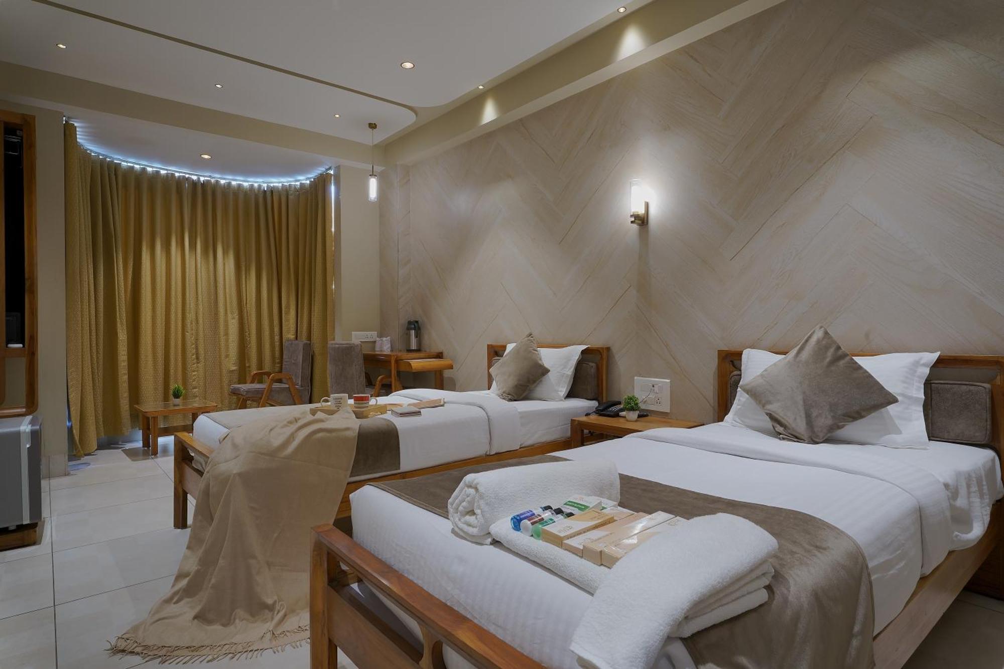 Artilla Inn Ahmedabad Ngoại thất bức ảnh