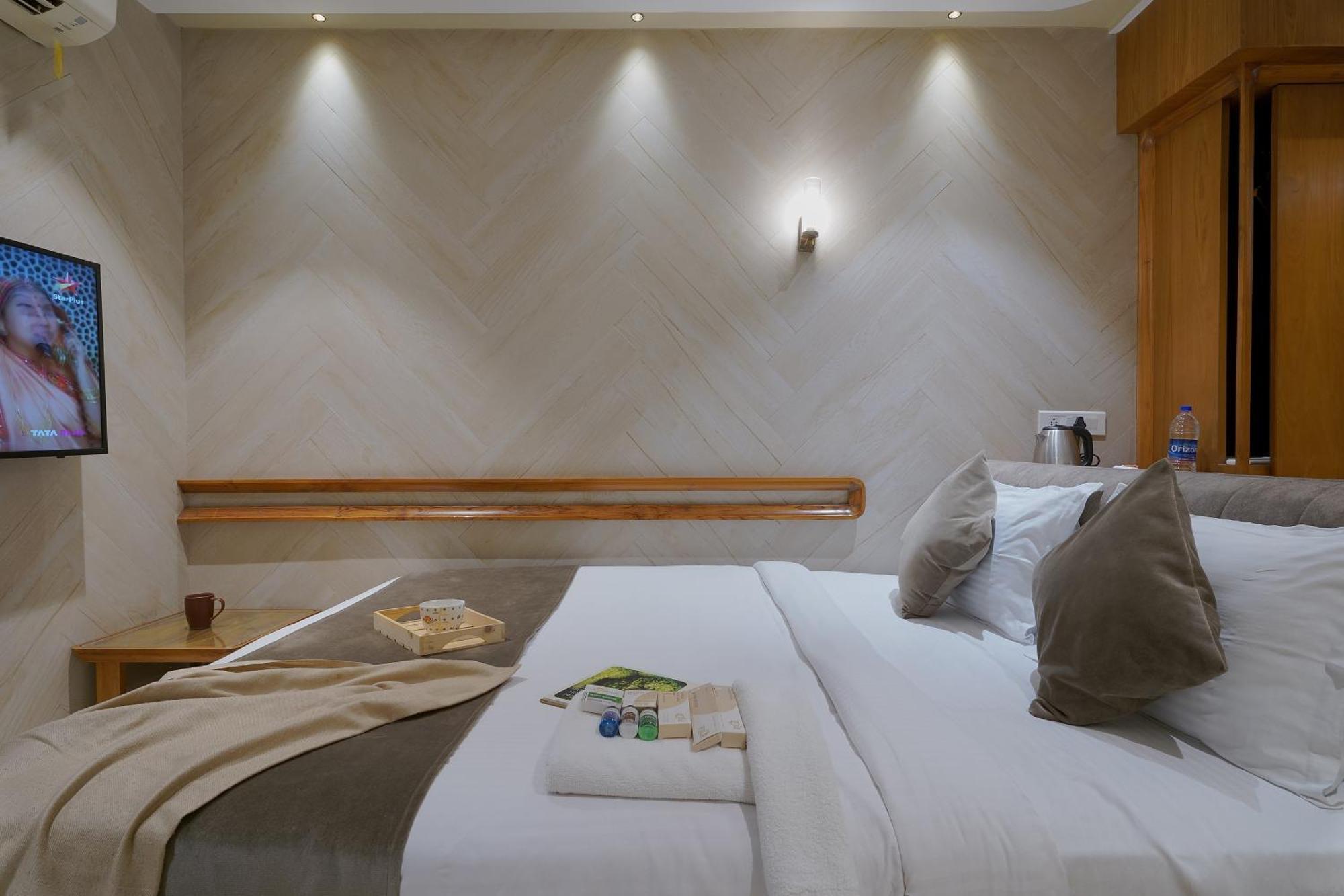 Artilla Inn Ahmedabad Ngoại thất bức ảnh