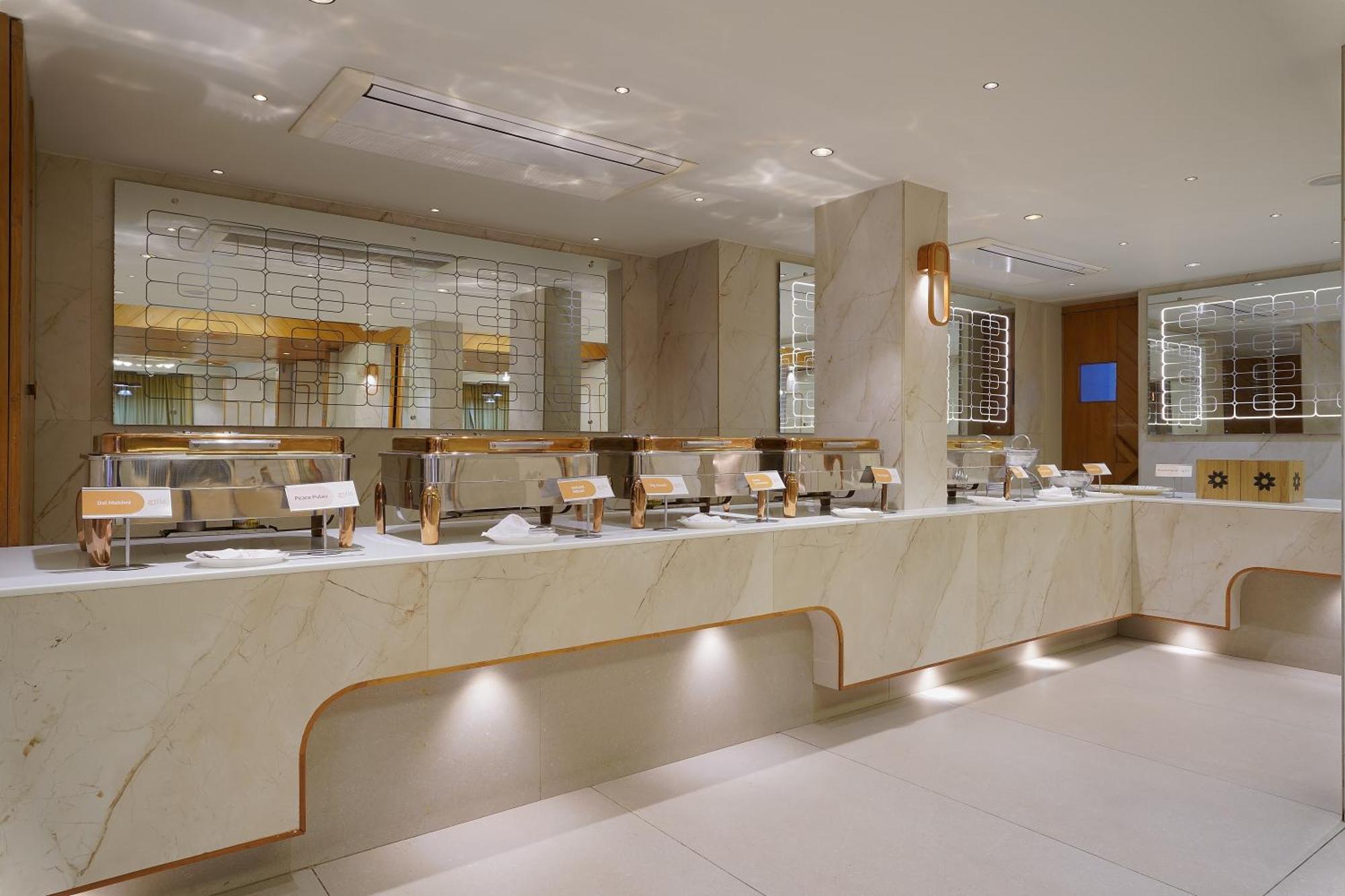 Artilla Inn Ahmedabad Ngoại thất bức ảnh