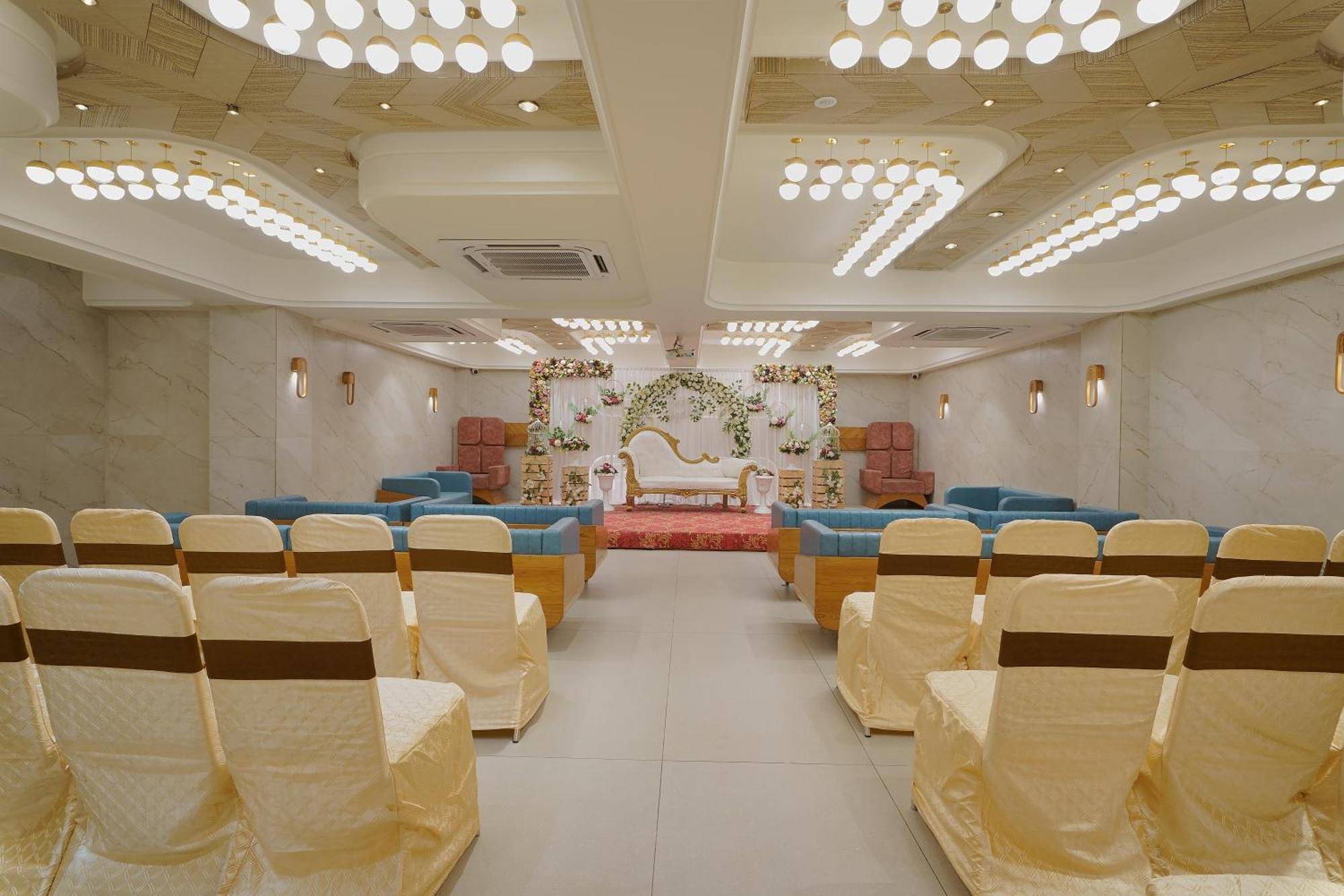 Artilla Inn Ahmedabad Ngoại thất bức ảnh