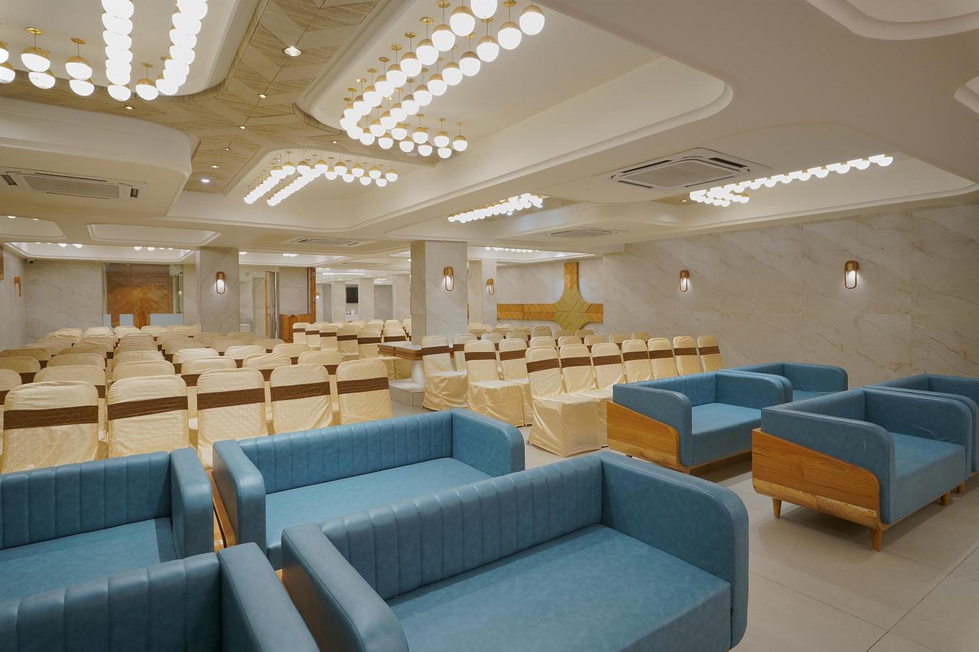 Artilla Inn Ahmedabad Ngoại thất bức ảnh