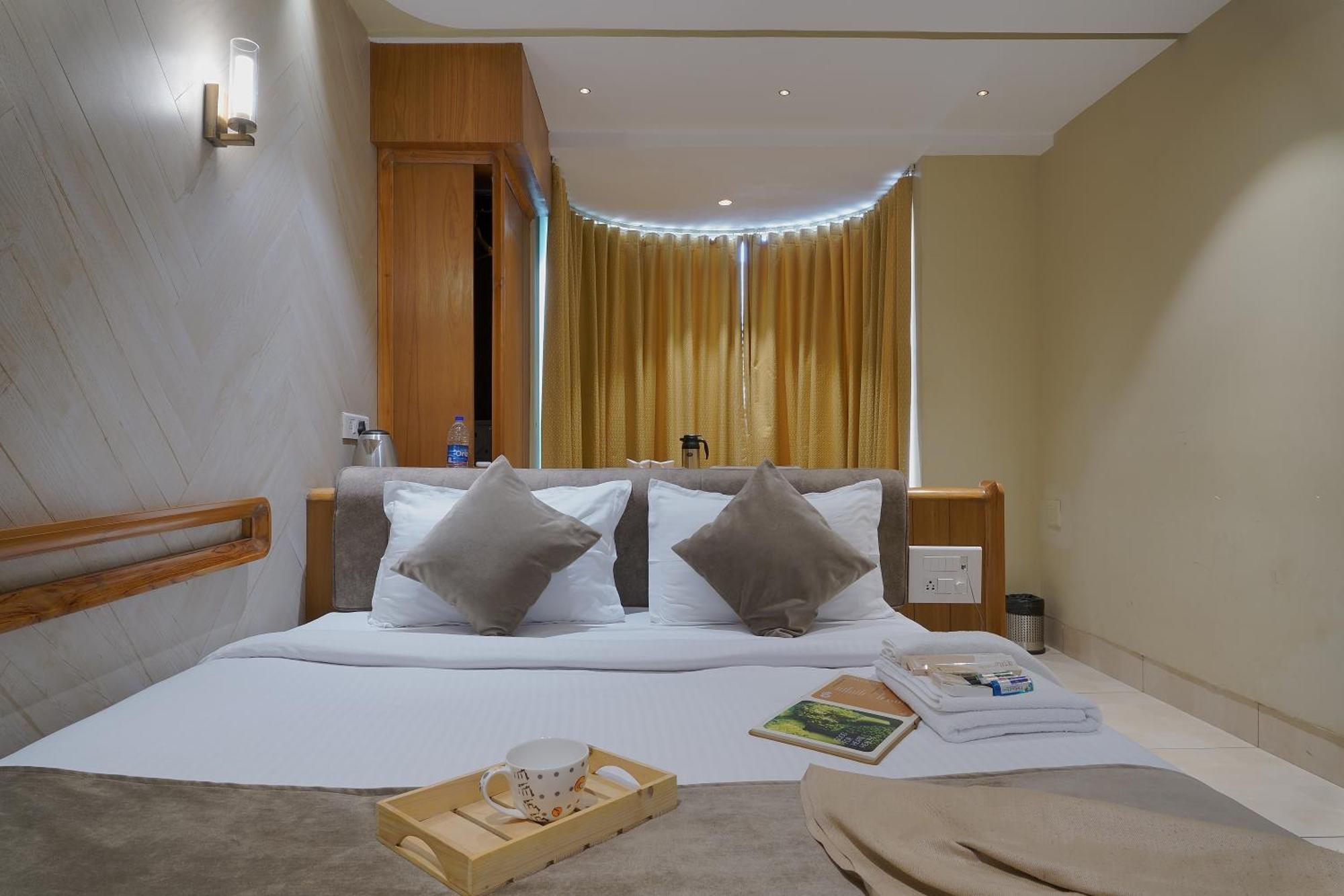 Artilla Inn Ahmedabad Ngoại thất bức ảnh