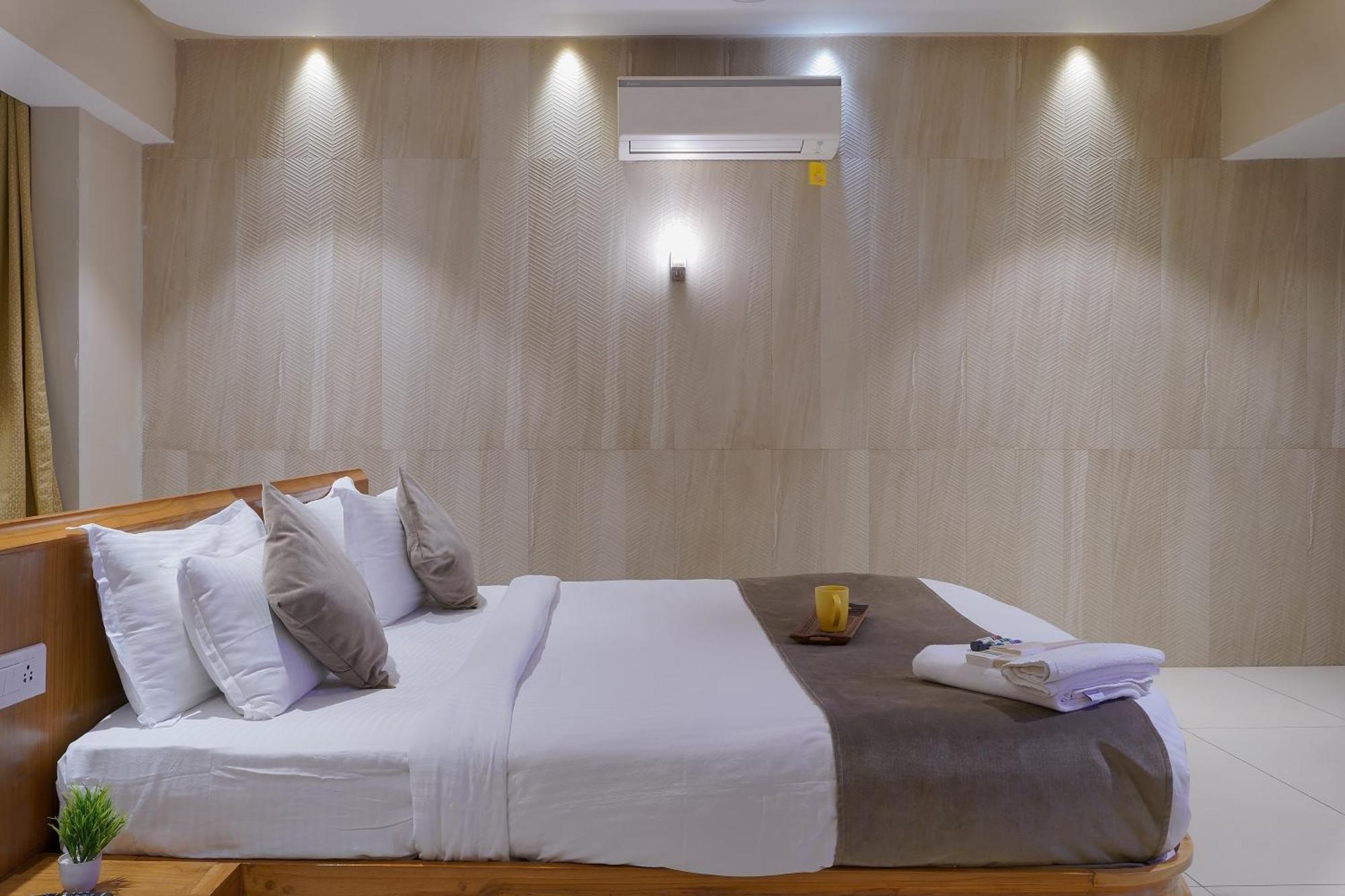 Artilla Inn Ahmedabad Ngoại thất bức ảnh