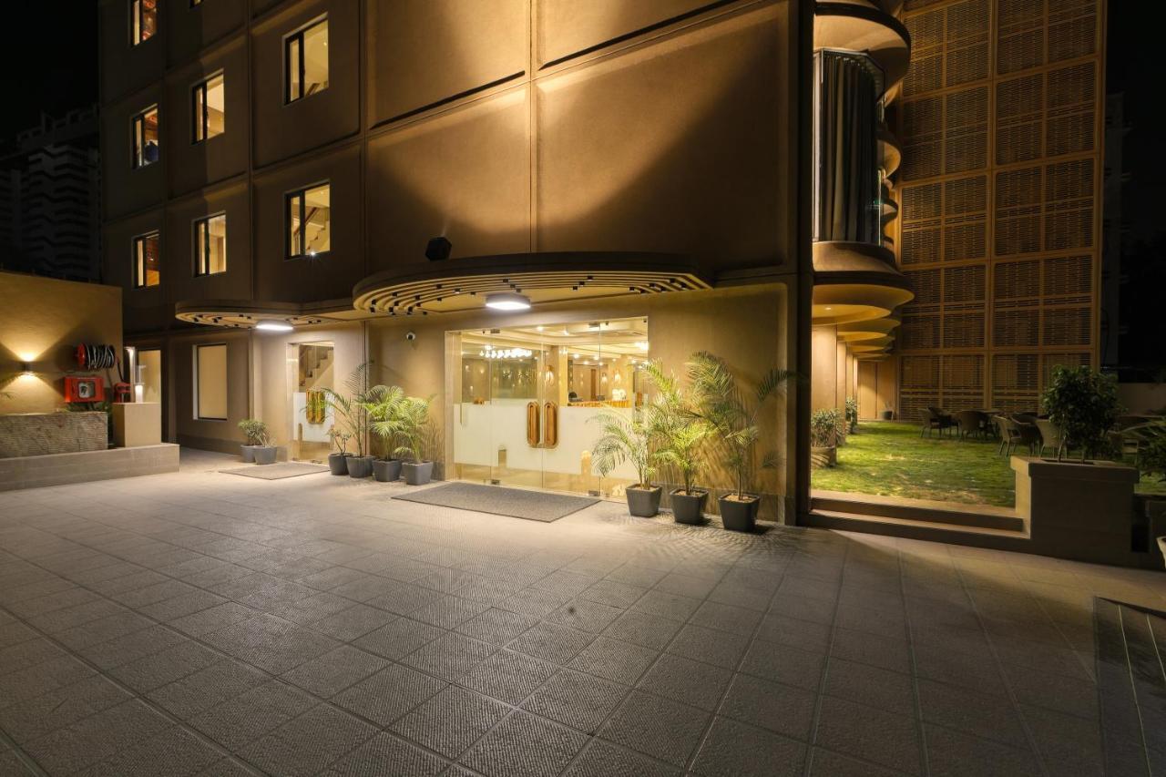 Artilla Inn Ahmedabad Ngoại thất bức ảnh