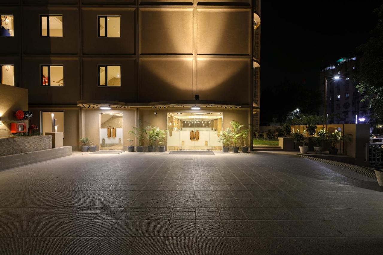 Artilla Inn Ahmedabad Ngoại thất bức ảnh