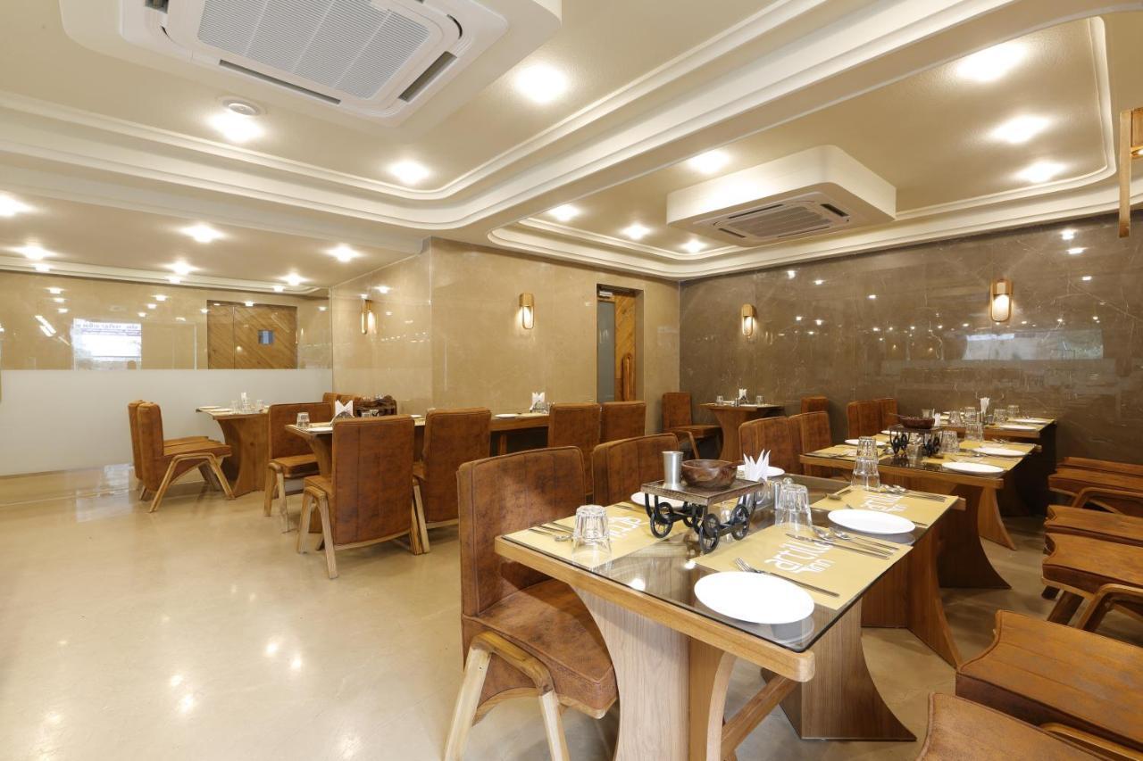 Artilla Inn Ahmedabad Ngoại thất bức ảnh