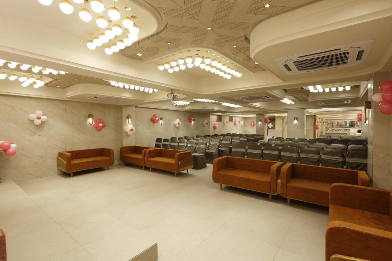 Artilla Inn Ahmedabad Ngoại thất bức ảnh